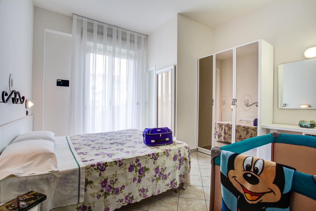 Ancora Hotel & Residence Cattolica Exterior photo