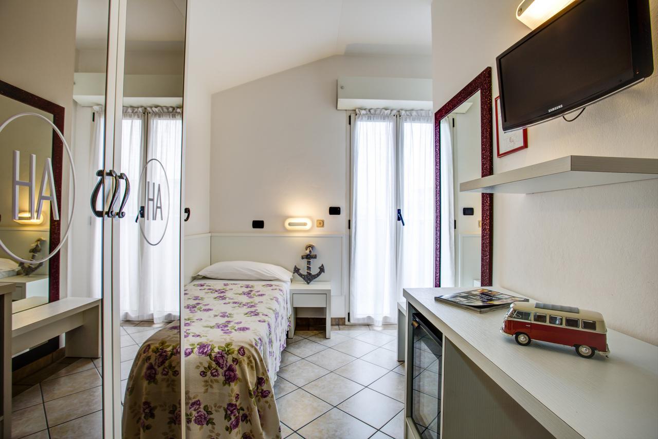 Ancora Hotel & Residence Cattolica Exterior photo
